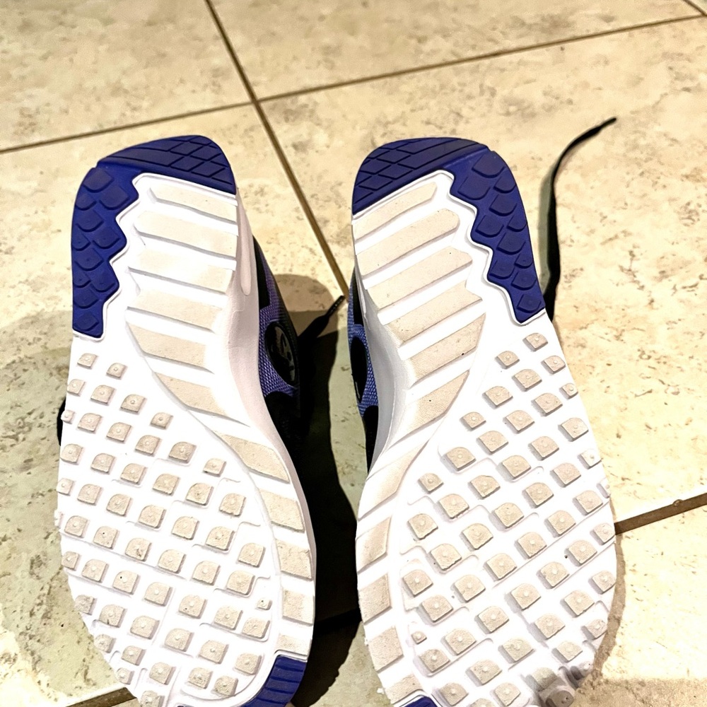 Zumba shoes for fitness activities - Picture 2 of 4